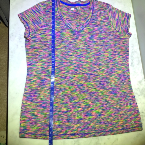 Xersion Multi Color Dri- Fit T-shirt / Quick Dri Top/ Xersion Semi Fitted V-neck - Picture 5 of 6